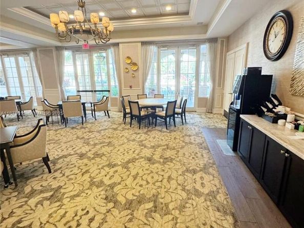 16101 Emerald Estates Dr 138, Weston FL 33331