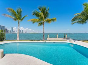1011 N Venetian Dr, Miami FL 33139