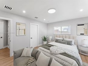 1011 N Venetian Dr, Miami FL 33139