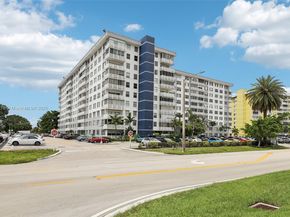 4350 Hillcrest Dr 303, Hollywood FL 33021