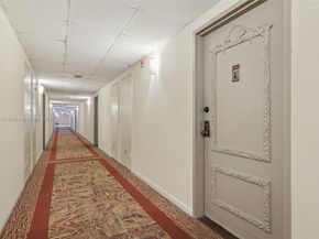 4350 Hillcrest Dr 303, Hollywood FL 33021