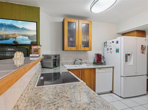 4350 Hillcrest Dr 303, Hollywood FL 33021