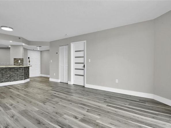 5880 Collins Ave 403, Miami Beach FL 33140