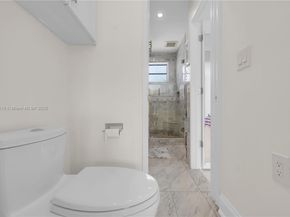 4710 Pine Tree Dr 26, Miami Beach FL 33140