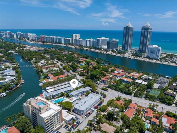 4710 Pine Tree Dr 26, Miami Beach FL 33140