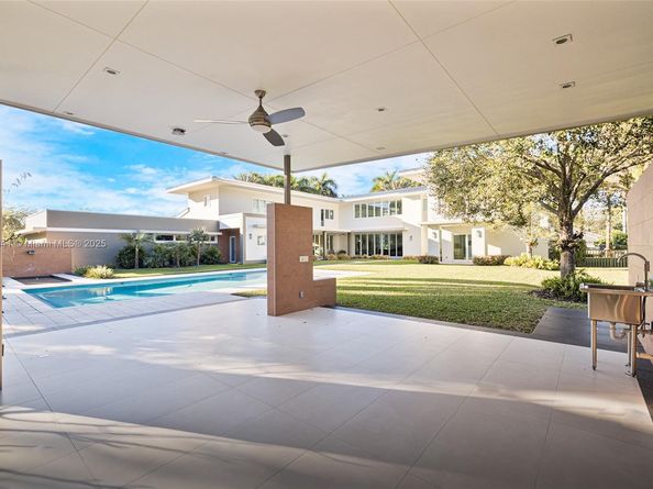 6080 SW 88th St, Pinecrest FL 33156