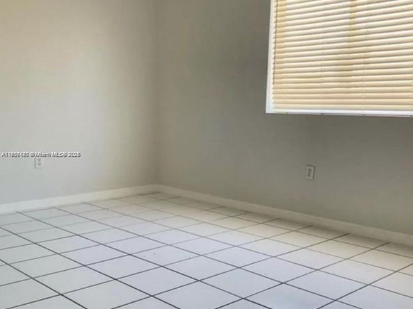1627 NW 18th St 304, Miami FL 33125