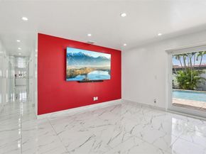 1900 SW 87th Ct, Miami FL 33165