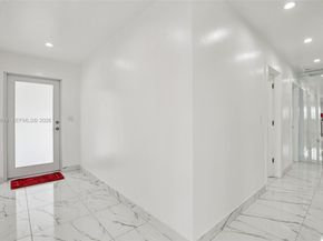 1900 SW 87th Ct, Miami FL 33165