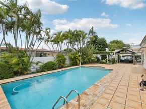 1900 SW 87th Ct, Miami FL 33165