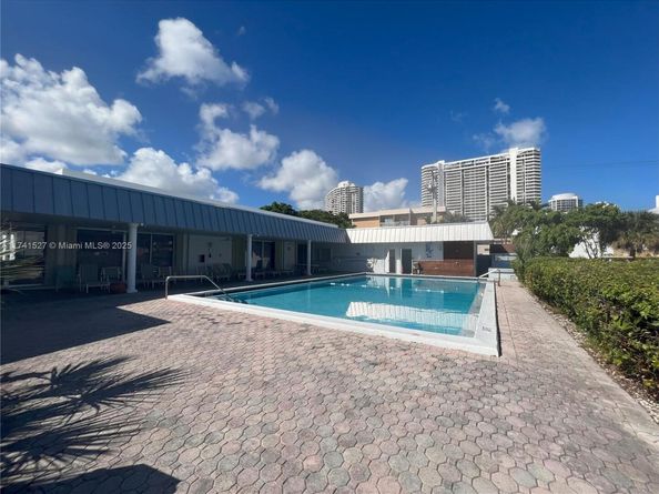 3750 NE 170th St 400, North Miami Beach FL 33160