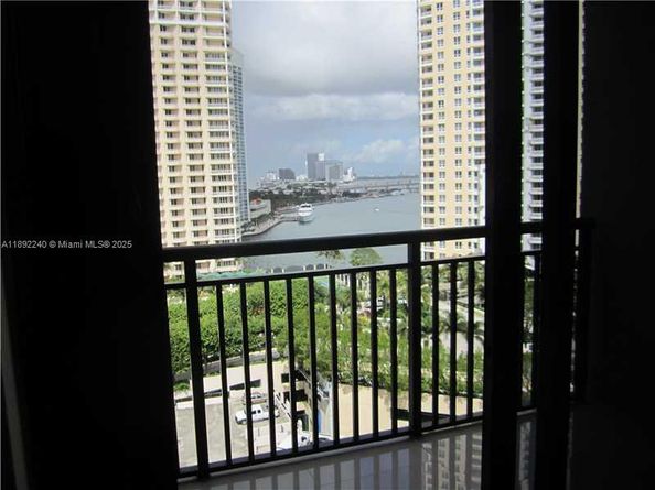 540 Brickell Key Dr 1602, Miami FL 33131