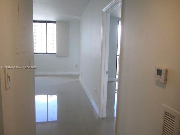 540 Brickell Key Dr 1602, Miami FL 33131