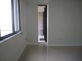 540 Brickell Key Dr 1602, Miami FL 33131