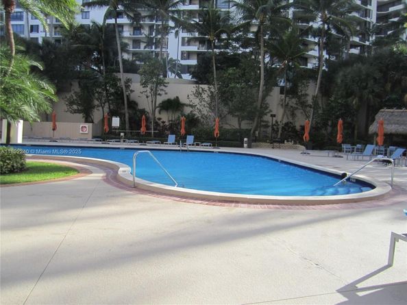 540 Brickell Key Dr 1602, Miami FL 33131