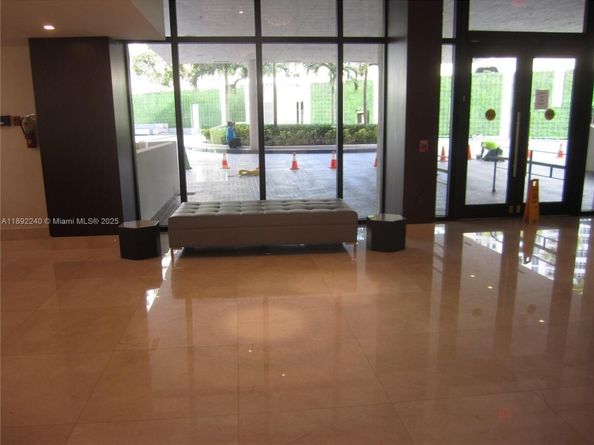 540 Brickell Key Dr 1602, Miami FL 33131
