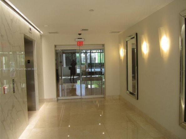540 Brickell Key Dr 1602, Miami FL 33131