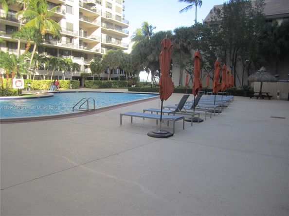 540 Brickell Key Dr 1602, Miami FL 33131