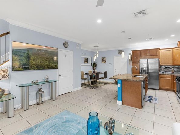 3331 NW 125th Way, Sunrise FL 33323