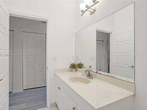650 NE 193rd Ter, Miami FL 33179