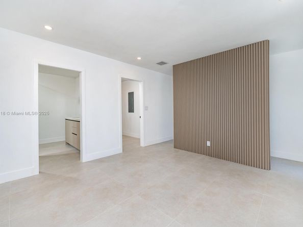 1720 SW 12th St, Miami FL 33135