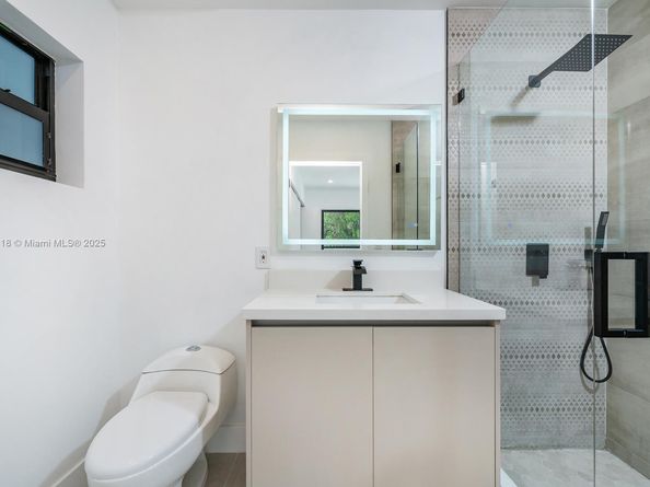 1720 SW 12th St, Miami FL 33135