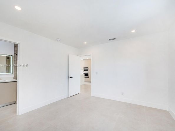 1720 SW 12th St, Miami FL 33135