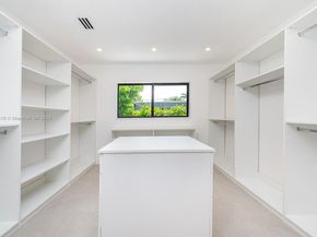 1720 SW 12th St, Miami FL 33135