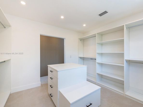 1720 SW 12th St, Miami FL 33135