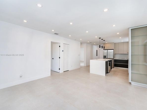 1720 SW 12th St, Miami FL 33135