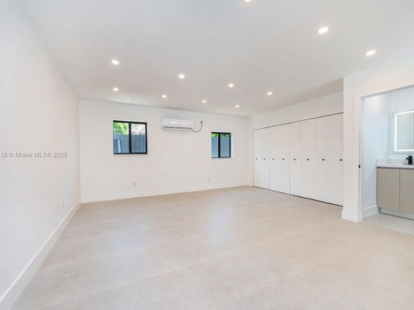 1720 SW 12th St, Miami FL 33135