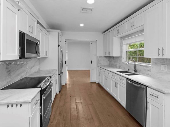 832 Wallace Street, Coral Gables FL 33134