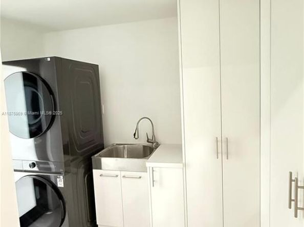 1451 SW 21st Ave, Miami FL 33145