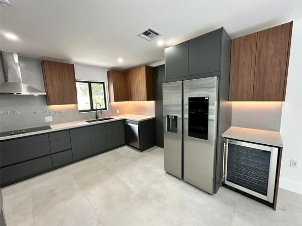 1451 SW 21st Ave, Miami FL 33145