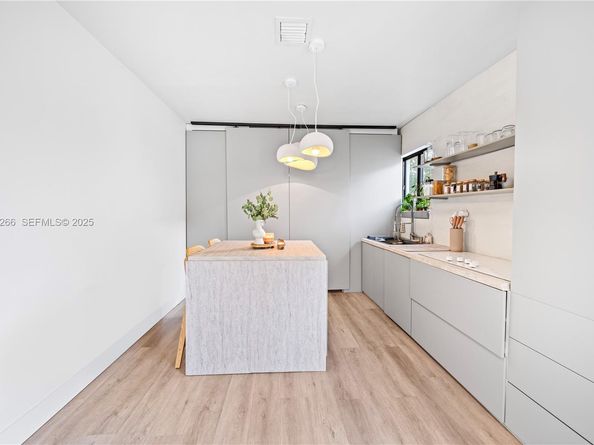 1910 NW 47th St, Miami FL 33142