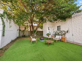 1910 NW 47th St, Miami FL 33142