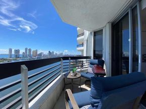 3530 Mystic Pointe Dr 3014, Aventura FL 33180