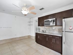 7810 NW 174th Ter, Hialeah FL 33015
