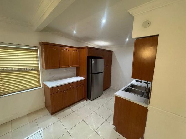 2021 Wilmington St, Opa-Locka FL 33054