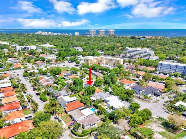 2261 SW 26th St, Miami FL 33133