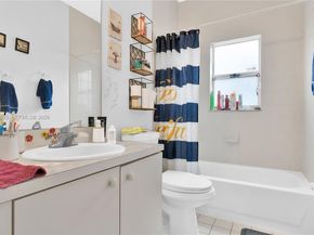 74 NW 2nd St, Homestead FL 33030