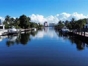 460 Holiday Dr, Hallandale Beach FL 33009