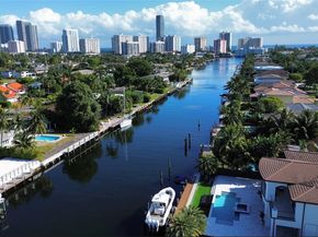 460 Holiday Dr, Hallandale Beach FL 33009