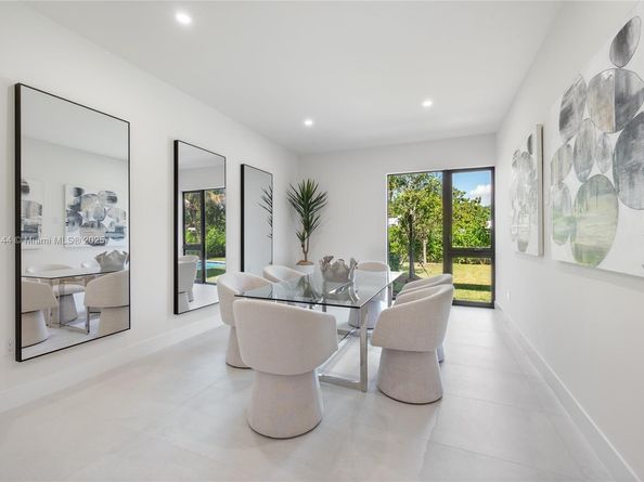 2127 SW 11th Ter, Miami FL 33135