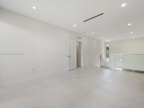 2127 SW 11th Ter, Miami FL 33135