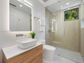 2127 SW 11th Ter, Miami FL 33135