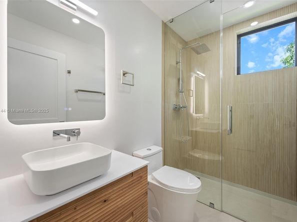 2127 SW 11th Ter, Miami FL 33135