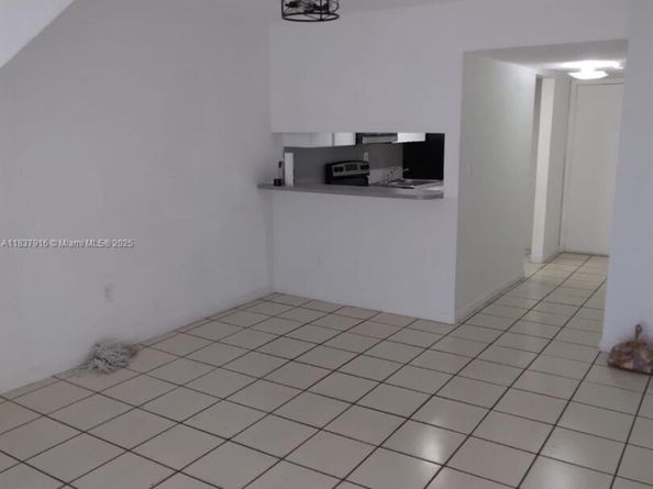 1305 W 46th St 230, Hialeah FL 33012