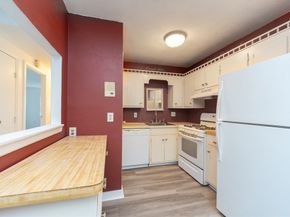 685 Oak St 37, Brockton MA 02301