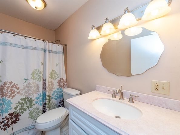 685 Oak St 37, Brockton MA 02301